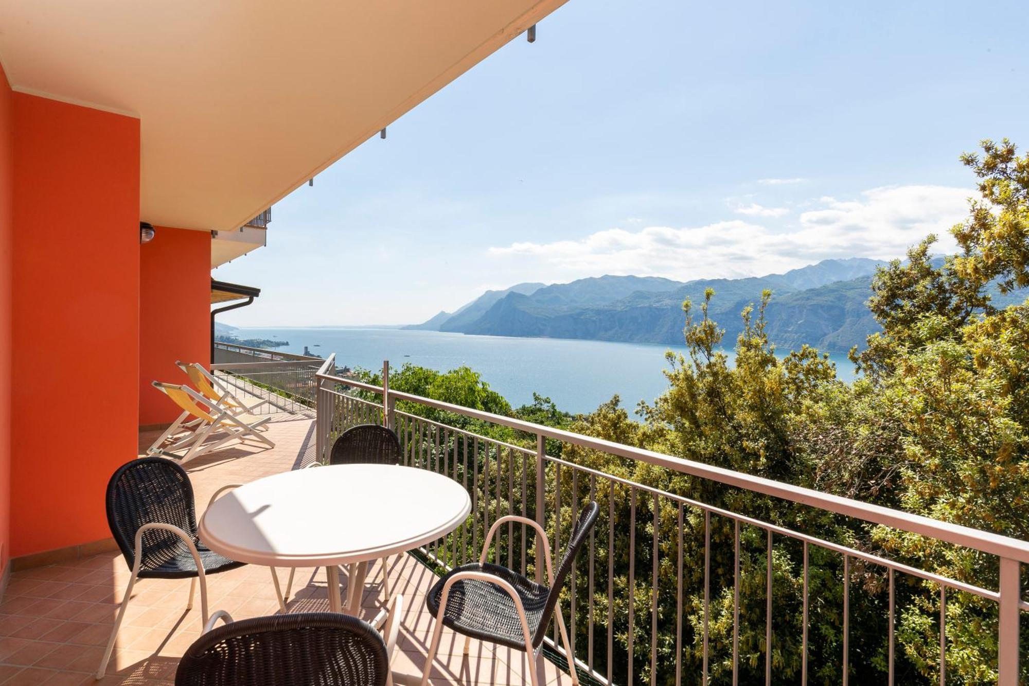 Casa Prea Apartments Malcesine Exterior photo